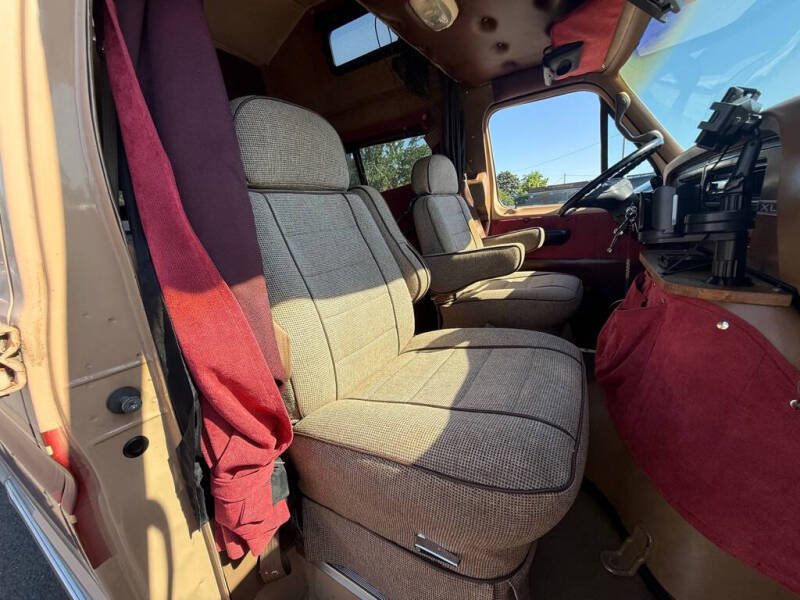 1987 Ford E-250 Super