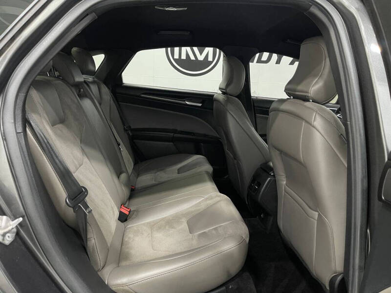 2017 Ford Fusion V6 Sport