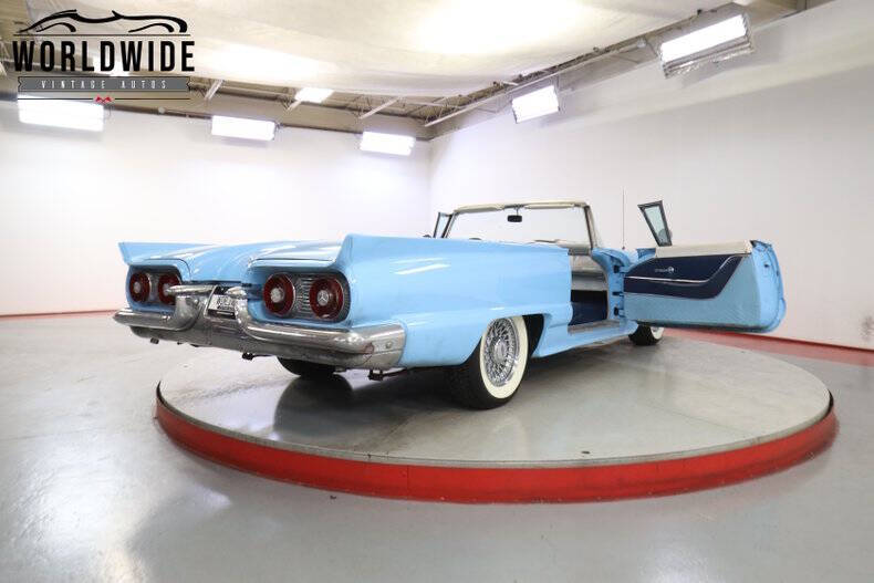 1959 Ford Thunderbird
