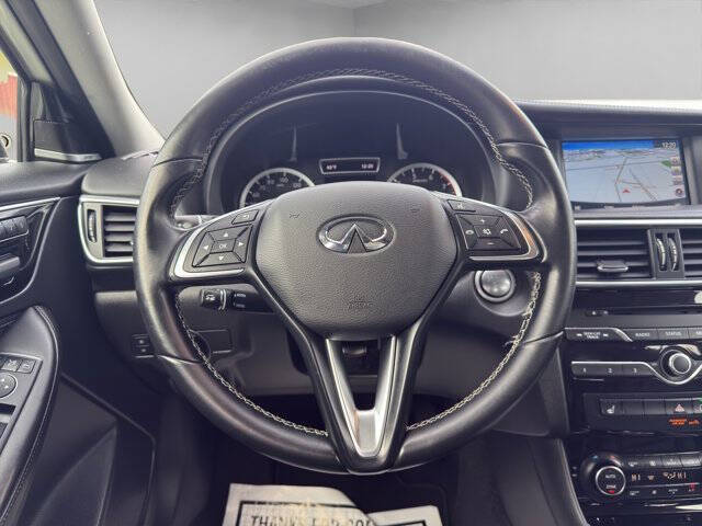 2019 Infiniti QX30 Essential