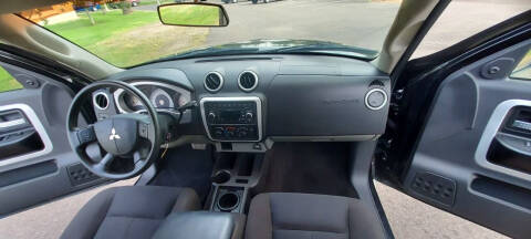 2008 Mitsubishi Raider LS