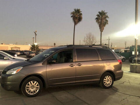 2004 Toyota Sienna CE 7 Passenger