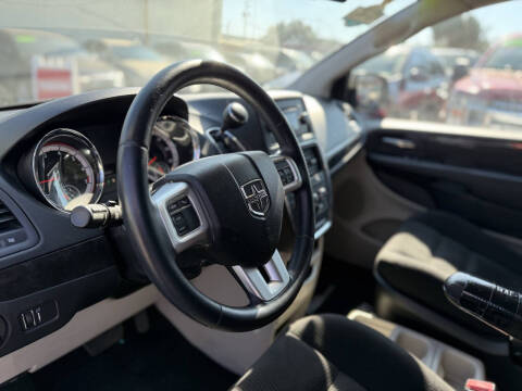 2015 Dodge Grand Caravan SE