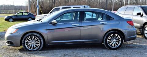 2012 Chrysler 200 for sale at PINNACLE ROAD AUTOMOTIVE LLC in Moraine OH
