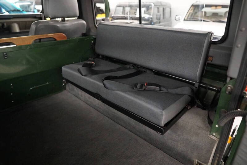 2000 Land Rover Defender