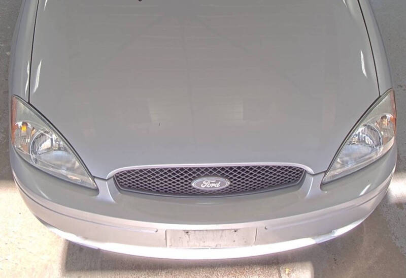 2006 Ford Taurus SE