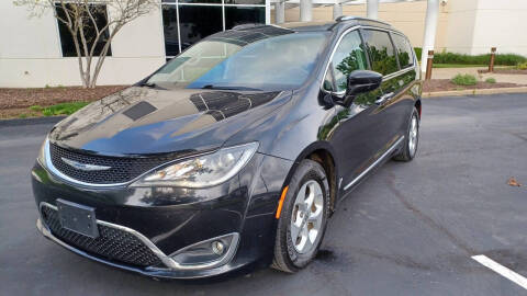 2017 Chrysler Pacifica Touring-L Plus