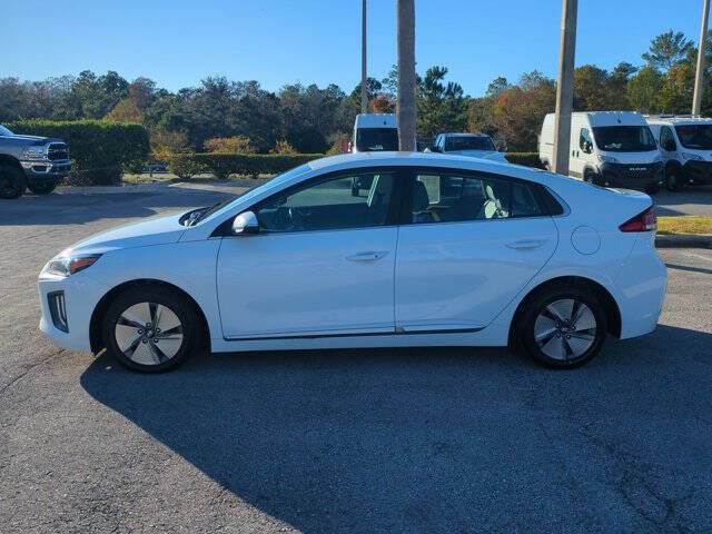 2022 Hyundai Ioniq Hybrid SE