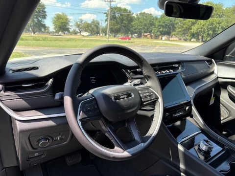 2025 Jeep Grand Cherokee L Laredo