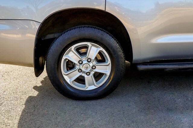 2018 Toyota Sequoia SR5