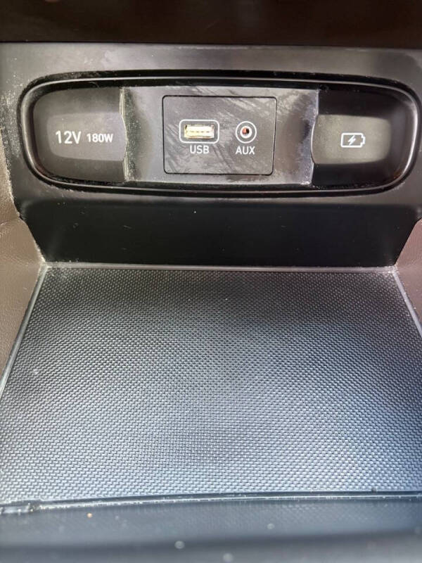 2019 Hyundai Santa Fe SE 2.4L