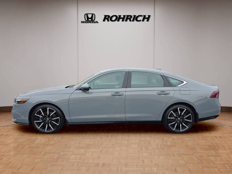 2025 Honda Accord Hybrid Touring