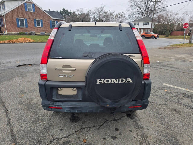 2006 Honda CR-V for sale at QUEENSGATE AUTO SALES in York, PA