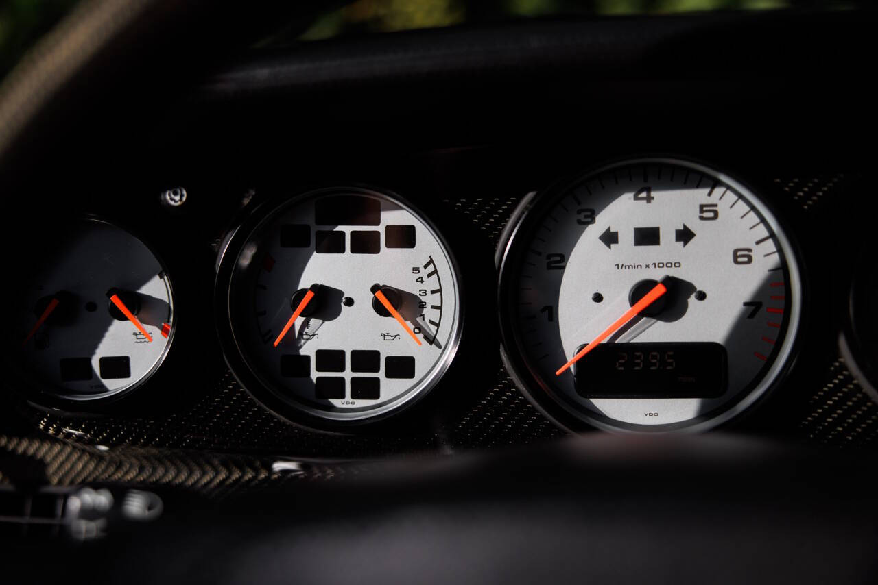 1997 Porsche 911 24