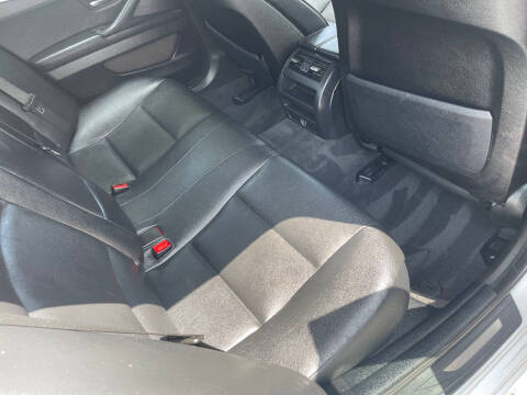 2012 BMW 5 Series 528i