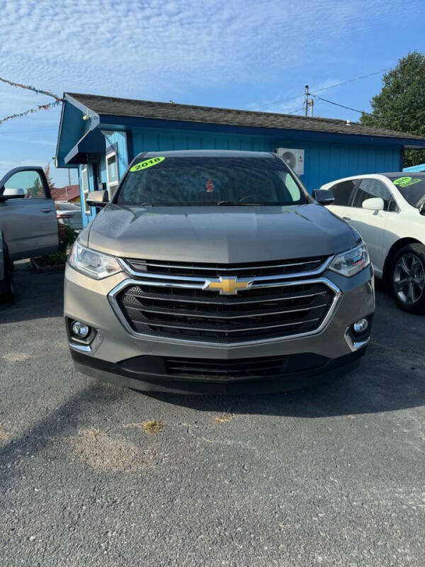 2018 Chevrolet Traverse 3LT photo 2