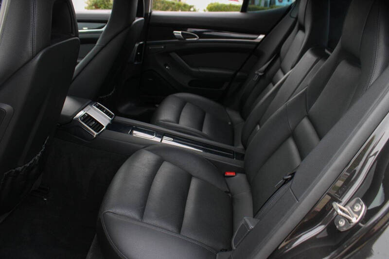 2012 Porsche Panamera