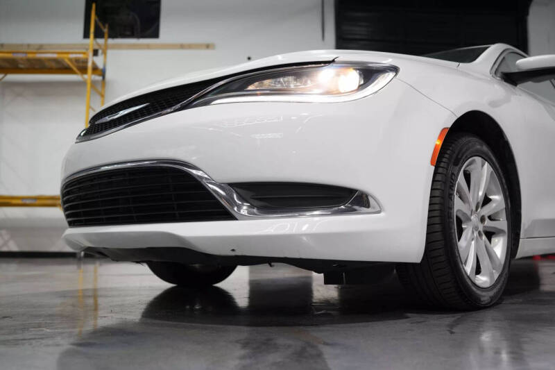 2017 Chrysler 200 Limited Platinum