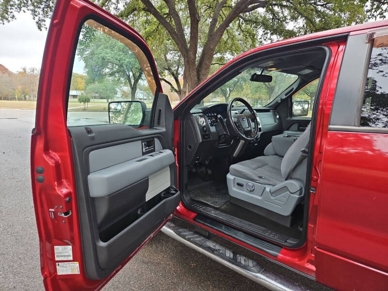 2013 Ford F-150 XLT photo 10