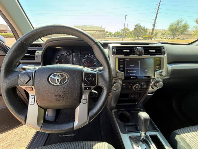 2024 Toyota 4Runner SR5