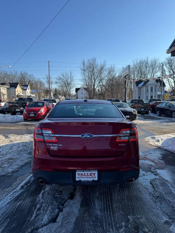 2013 Ford Taurus SEL