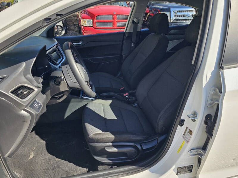 2022 Hyundai Accent SE