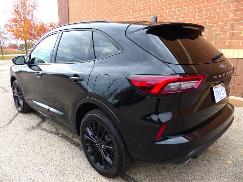 2024 Ford Escape ST-Line Elite