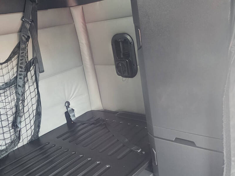 2022 Freightliner Cascadia