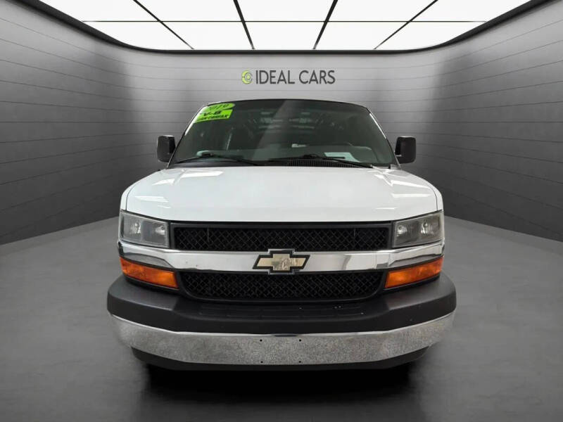 2019 Chevrolet Express 2500