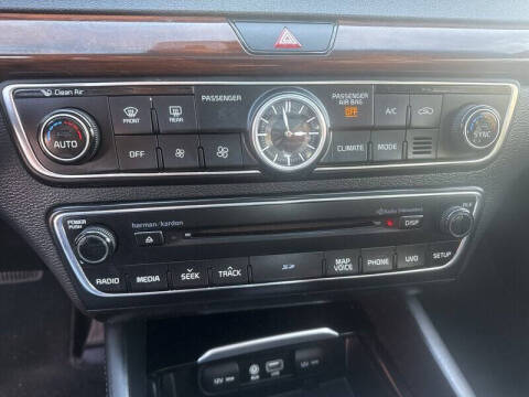 2017 Kia Cadenza Premium