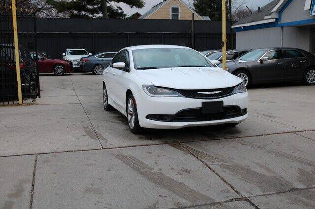 2015 Chrysler 200 for sale at F & M AUTO SALES in Detroit MI