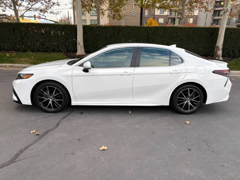 2024 Toyota Camry SE Nightshade