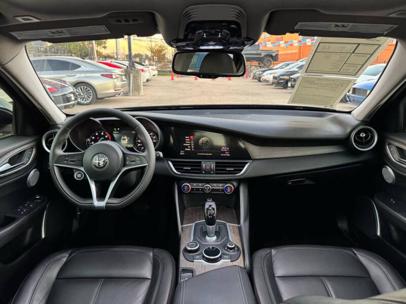 2018 Alfa Romeo Giulia Ti Lusso