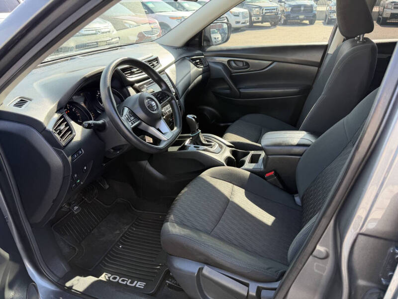2020 Nissan Rogue S