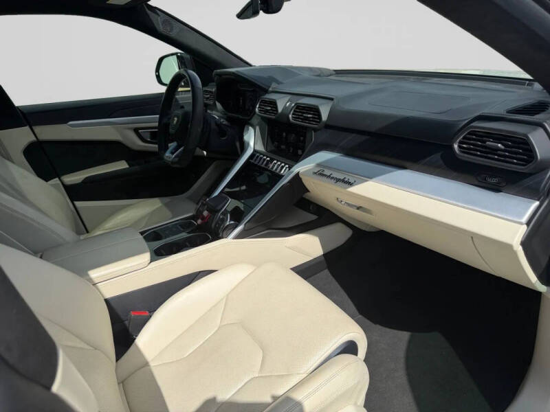 2019 Lamborghini Urus