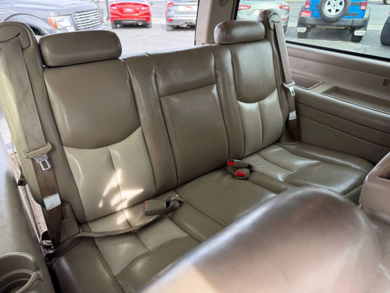 2003 GMC Yukon XL Denali