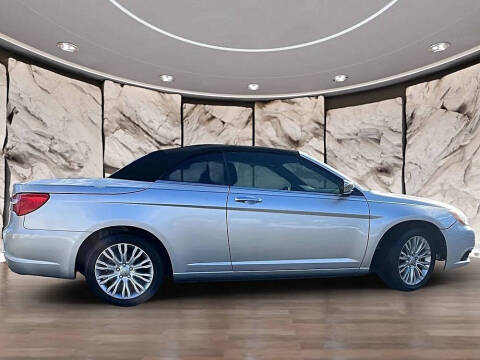 2012 Chrysler 200 Limited
