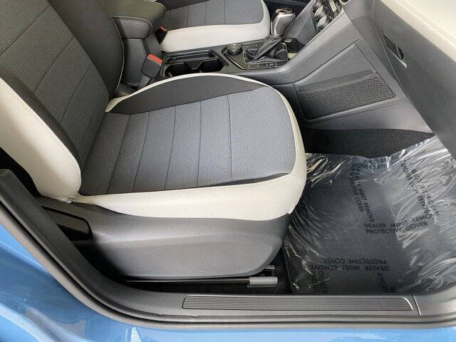 2026 Volkswagen Taos S 4Motion