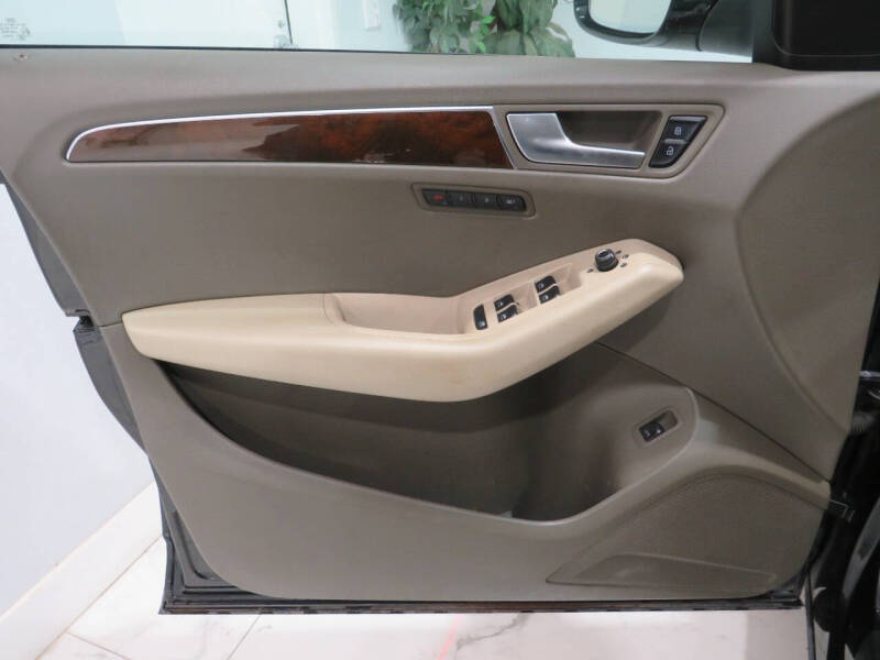 2012 Audi Q5 2.0T quattro Premium Plus