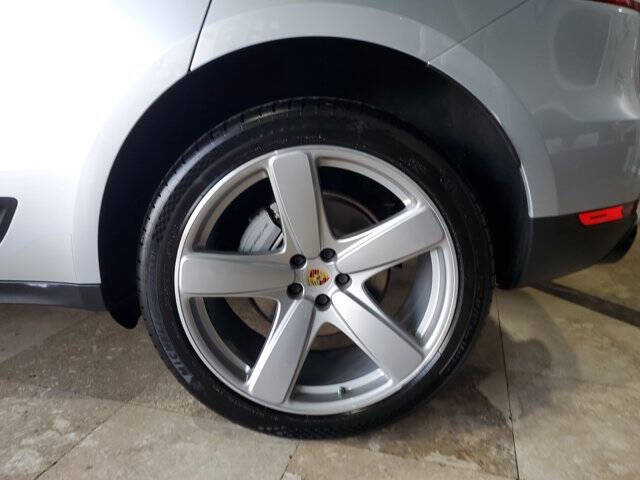 2017 Porsche Macan S