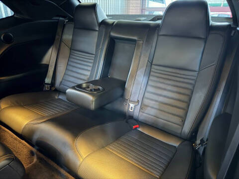 2016 Dodge Challenger 392 HEMI Scat Pack Shaker