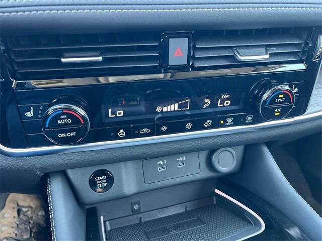 2025 Nissan Rogue Platinum