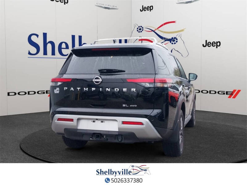 2023 Nissan Pathfinder SL
