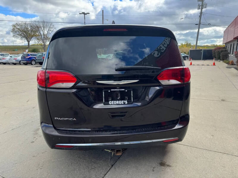 2017 Chrysler Pacifica Touring-L Plus