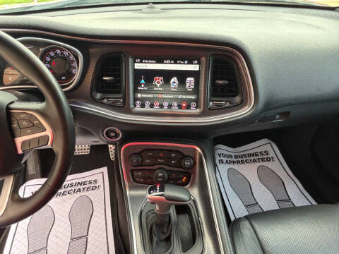 2017 Dodge Challenger SXT