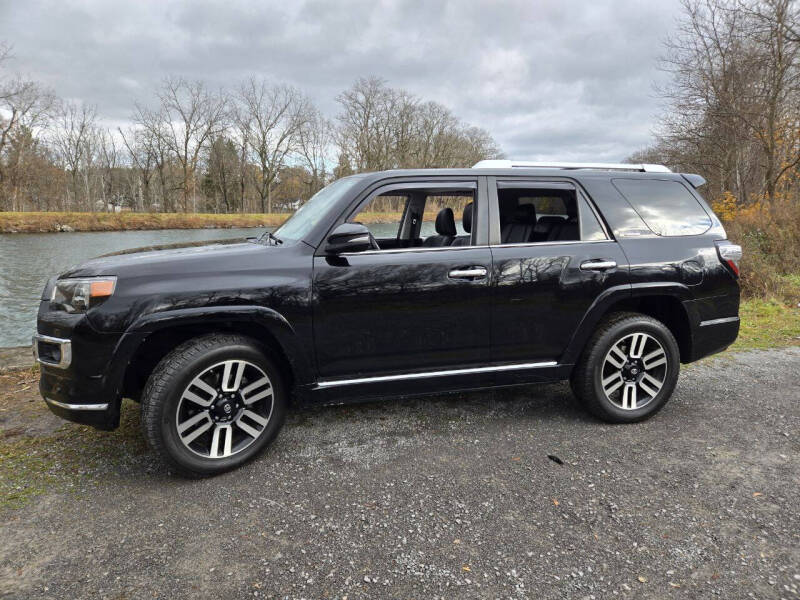 2015 Toyota 4Runner Limited photo 2