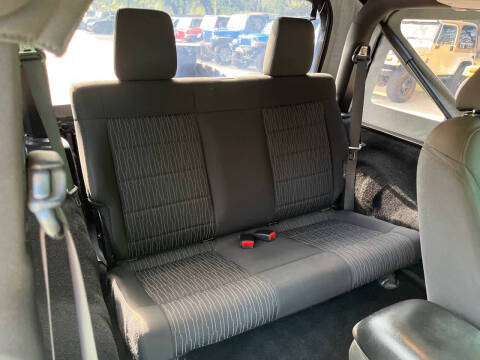 2017 Jeep Wrangler Willys Wheeler