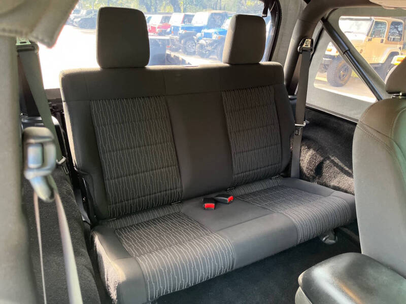 2017 Jeep Wrangler Willys Wheeler