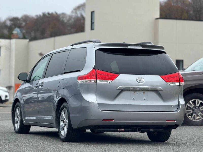 2012 Toyota Sienna