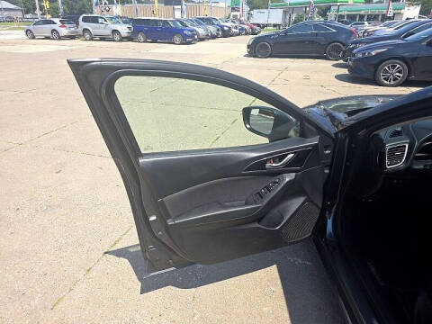 2015 Mazda MAZDA3 i Sport